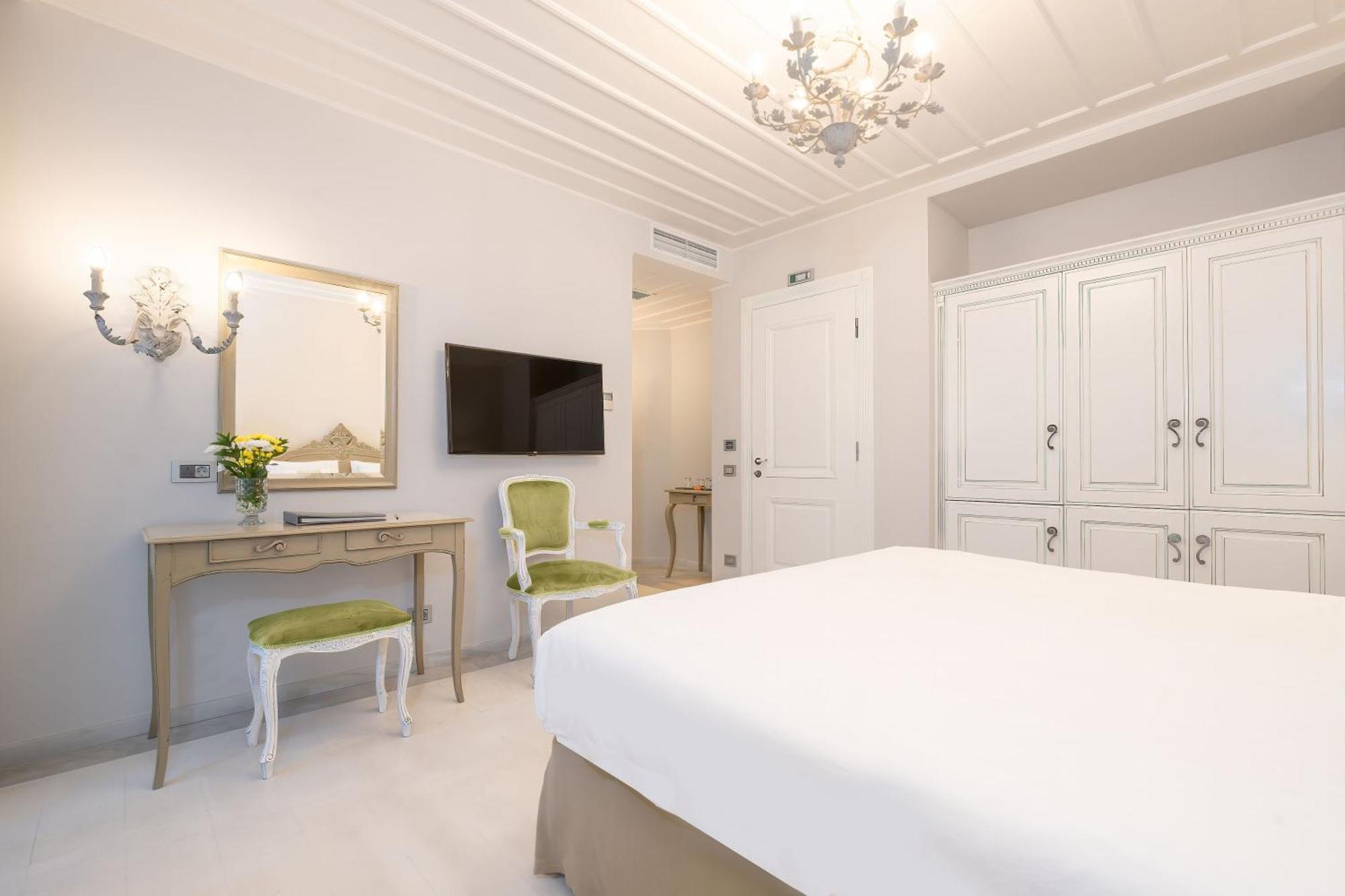 Micra Anglia Boutique & Отель 5*